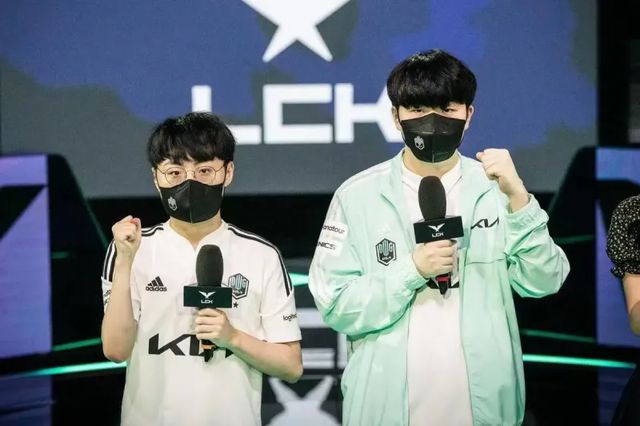 "许秀成为游戏界的传奇双人组，从出道以来连一次缺席都没有"